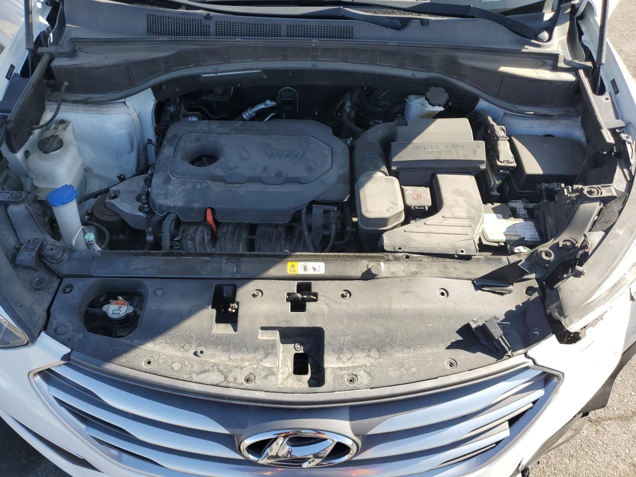 2018 Hyundai Santa Fe - Image 13