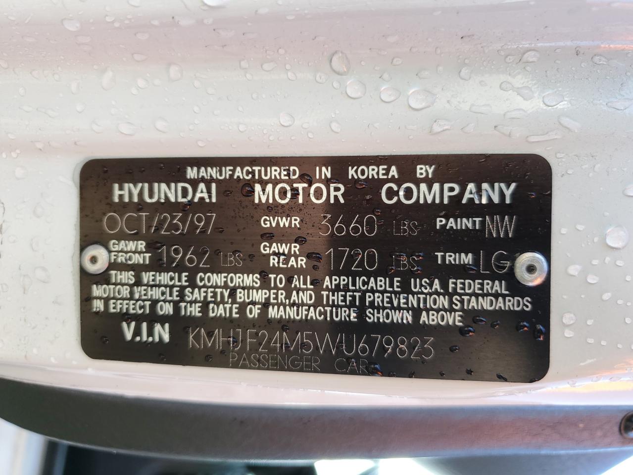 1998 Hyundai Elantra - Image 12