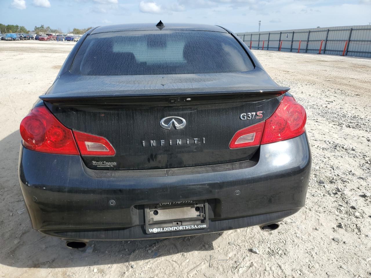 2012 Infiniti G - Image 6