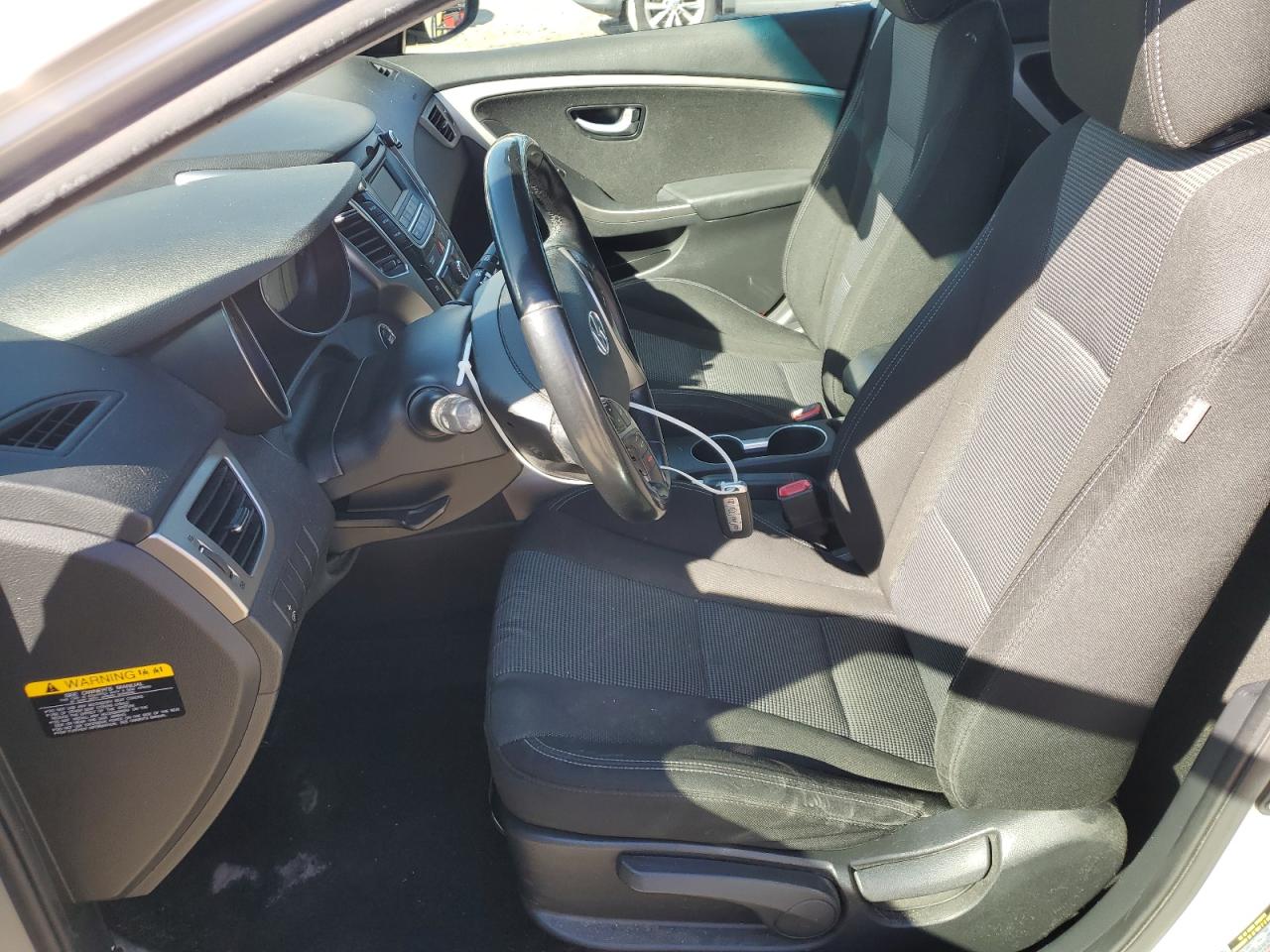 2013 Hyundai Elantra - Image 7