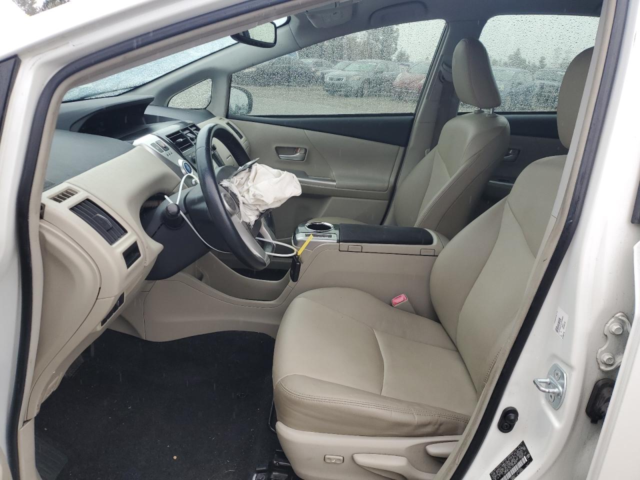 2014 Toyota Prius - Image 7
