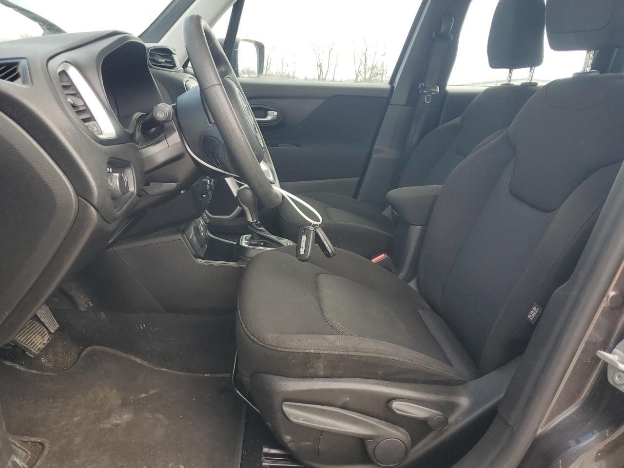 2020 Jeep Renegade - Image 7