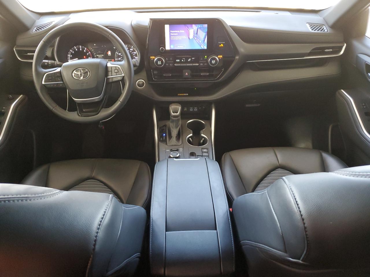 2024 Toyota Highlander - Image 8