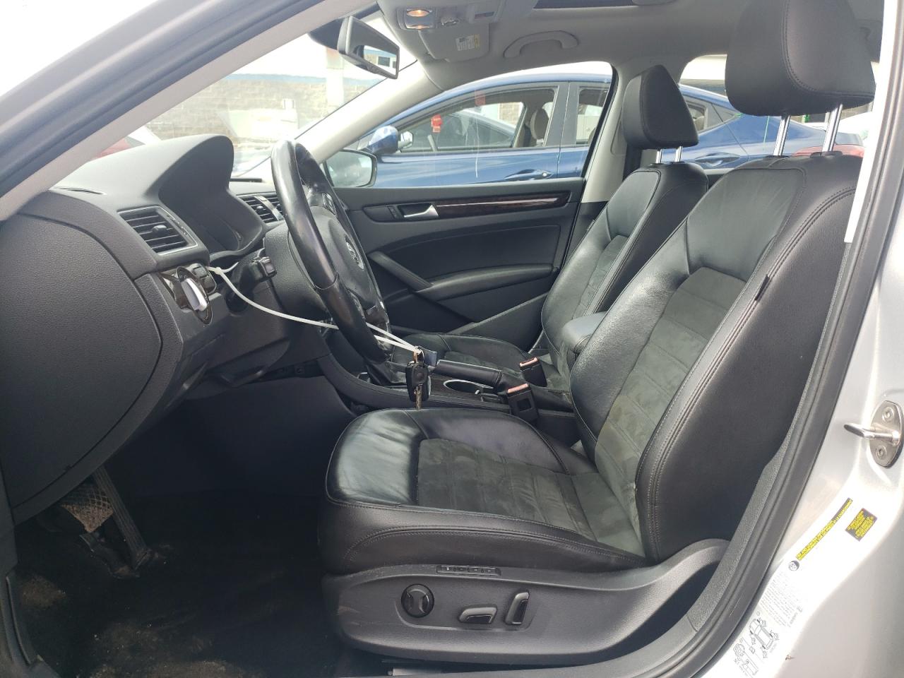2015 Volkswagen Passat - Image 7