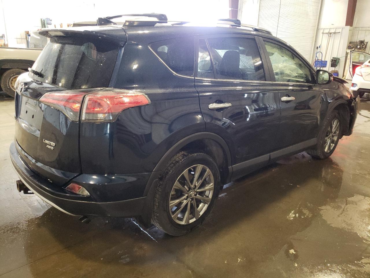 2018 Toyota RAV 4 - Image 3