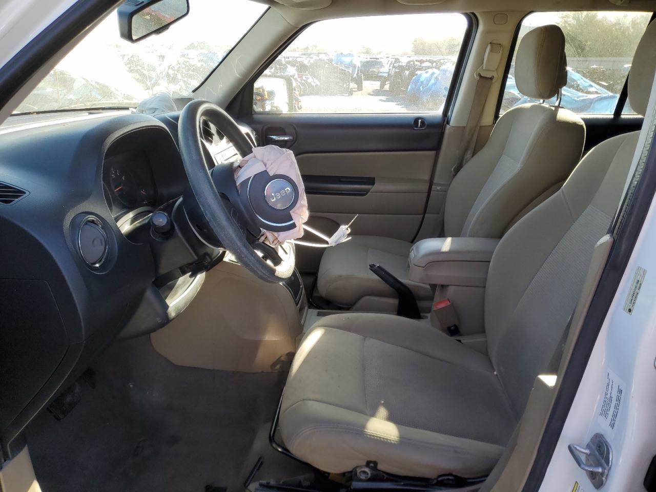 2012 Jeep Liberty (Patriot) - Image 7