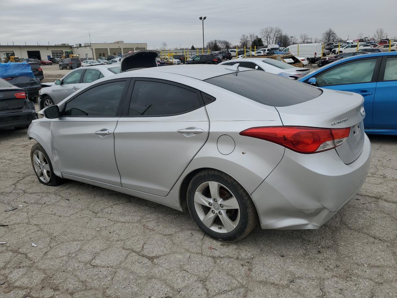 2013 Hyundai Elantra - Image 2
