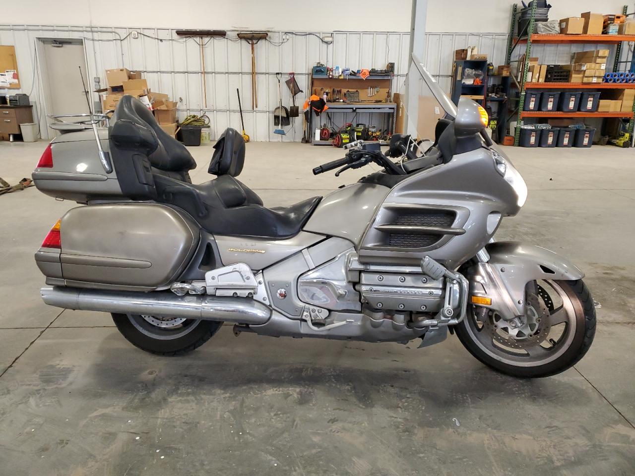 2002 Honda Gl1800 for Sale in Avon, MN - Side