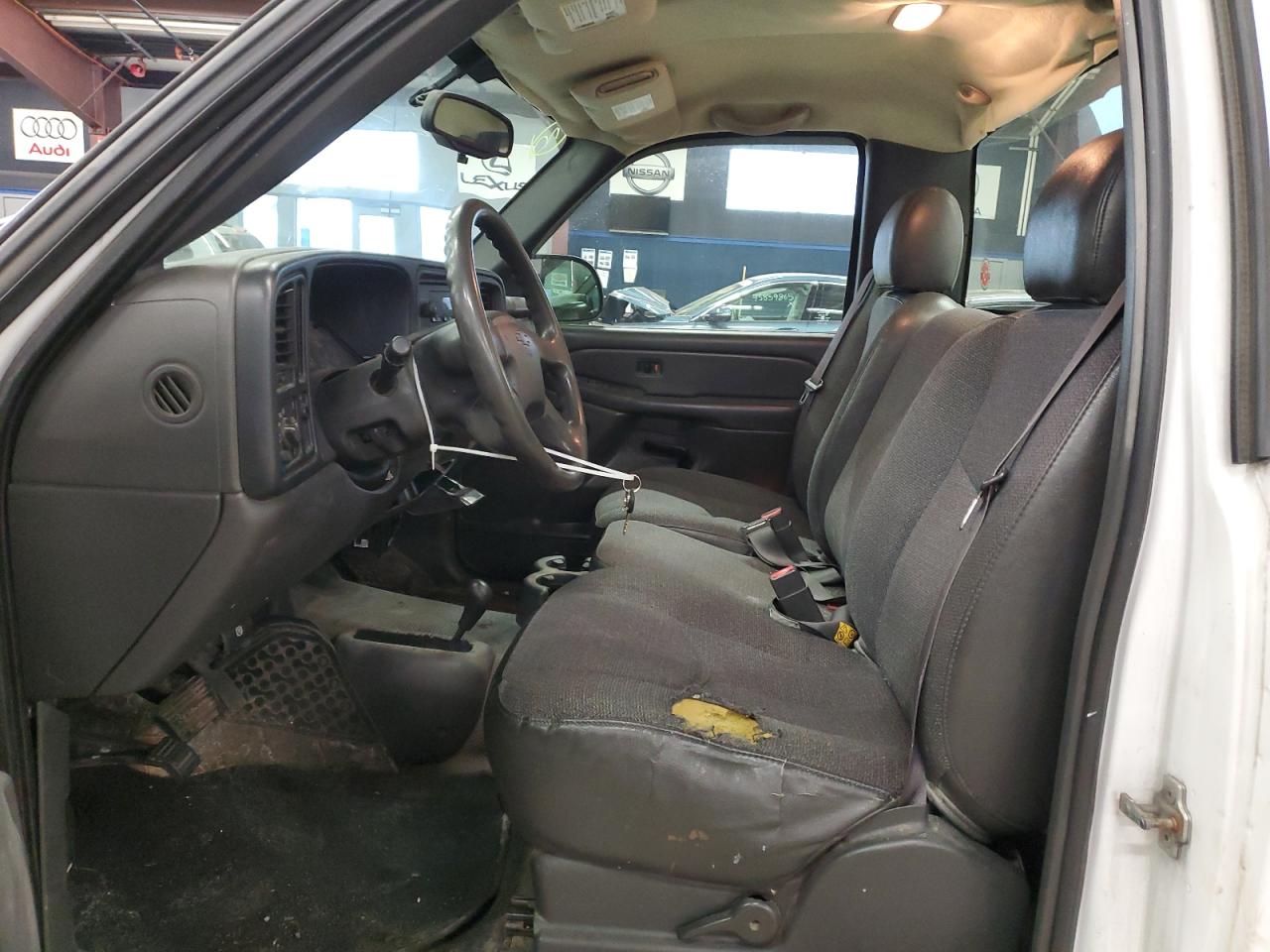 2006 Chevrolet Silverado - Image 7
