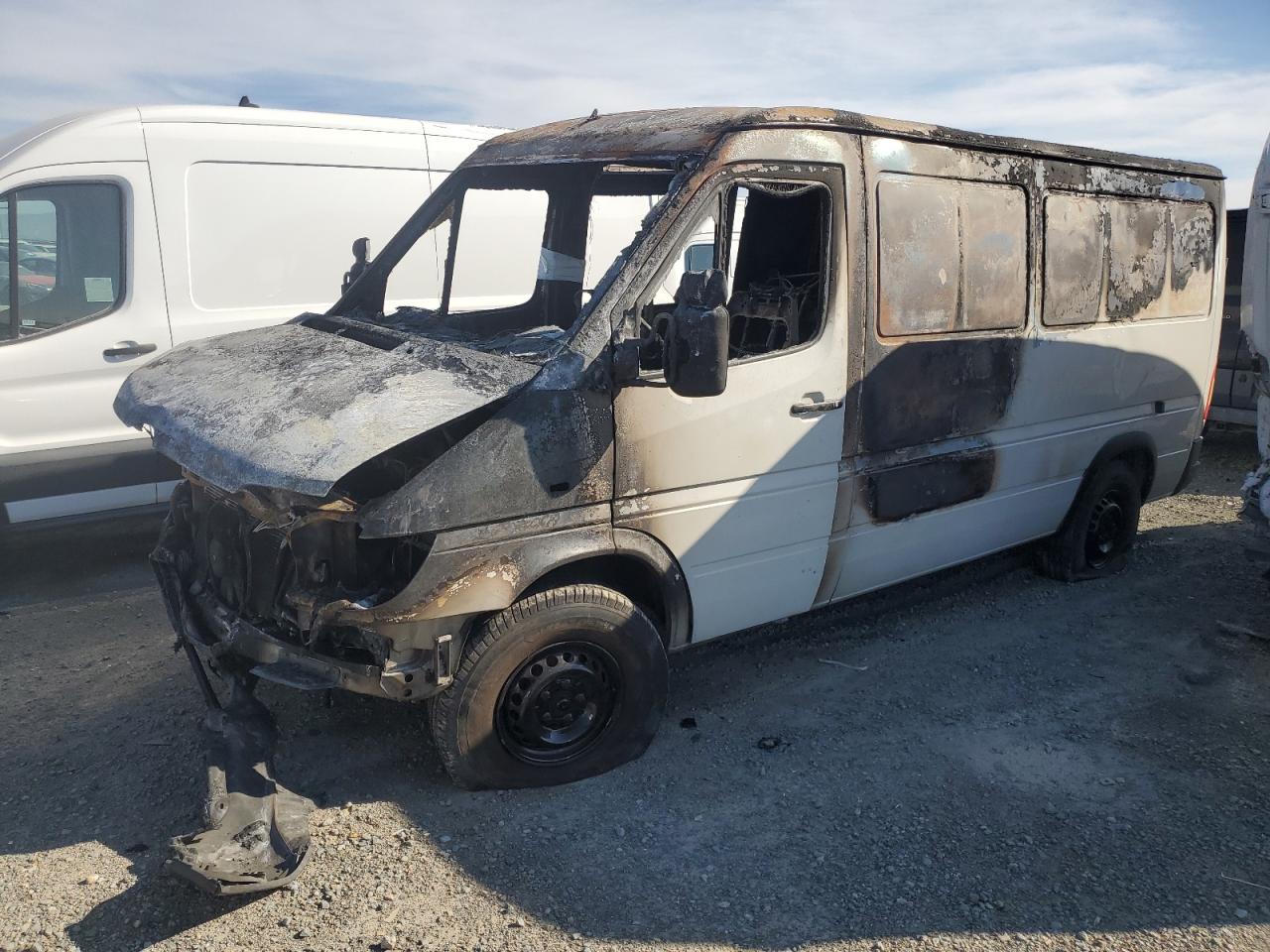 2004 Dodge Sprinter 2500 de vânzare în San Diego, CA - Burn