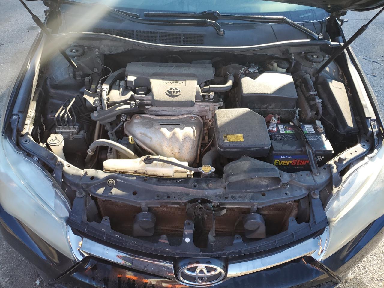 2015 Toyota Camry - Image 11