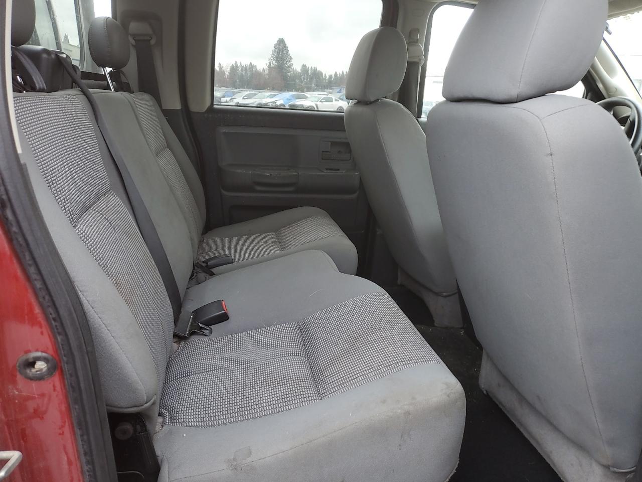 2010 Dodge Dakota - Image 10