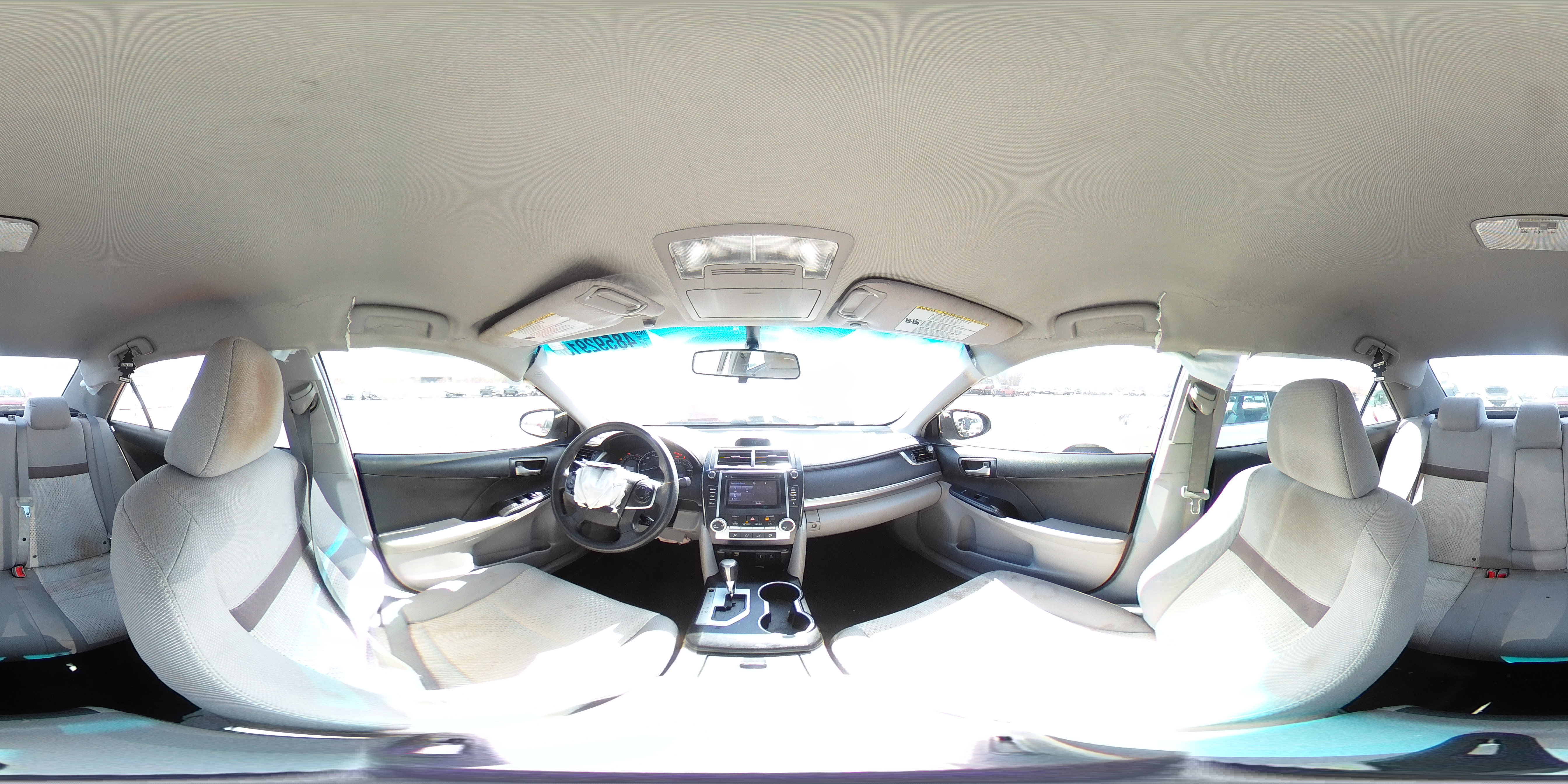 2014 Toyota Camry - Image 12