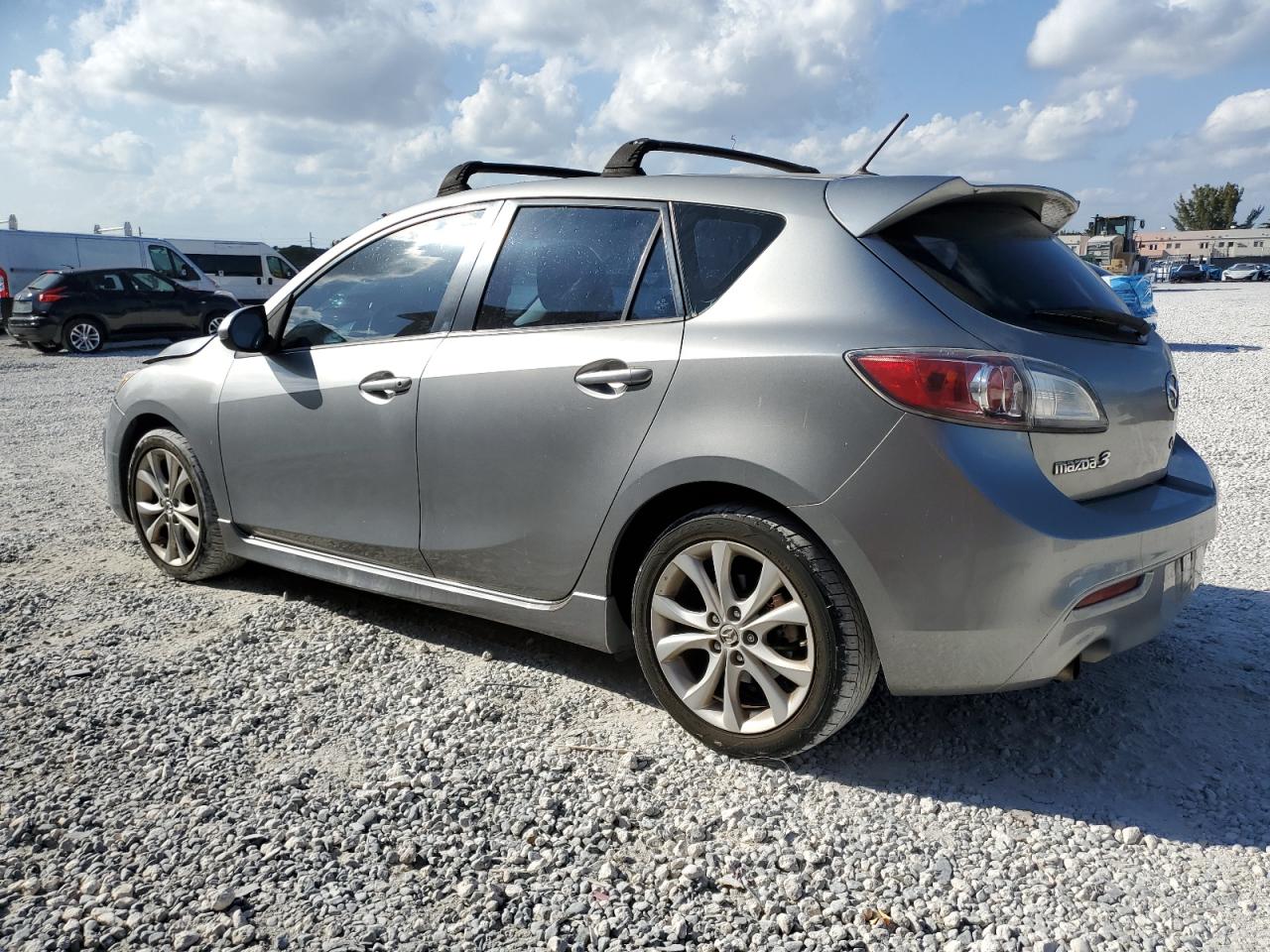 2010 Mazda 3 - Image 2