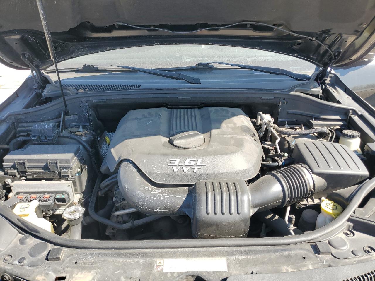 2012 Jeep Grand Cherokee - Image 12