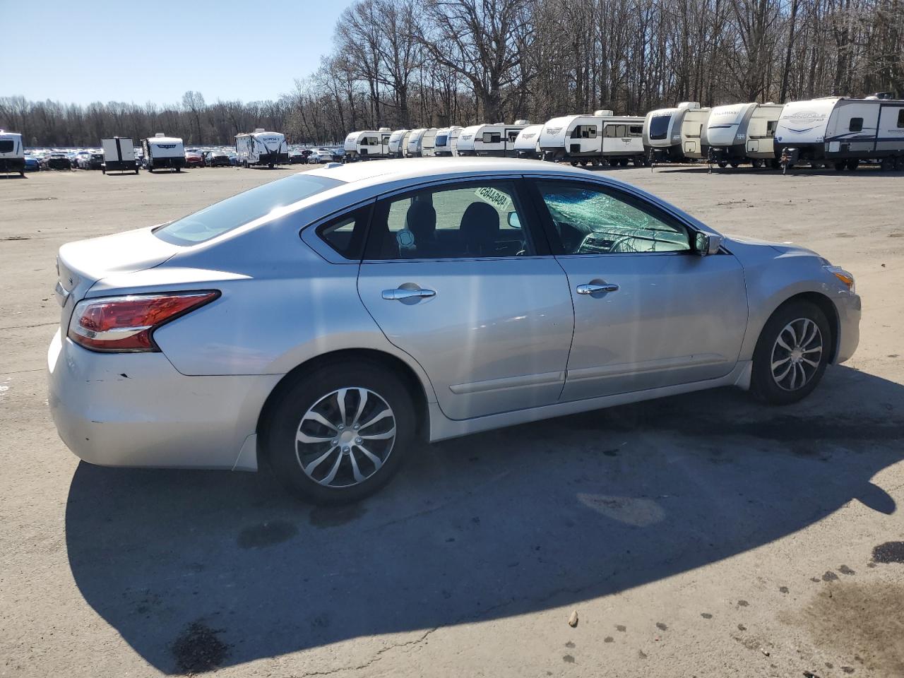 2015 Nissan Altima - Image 3