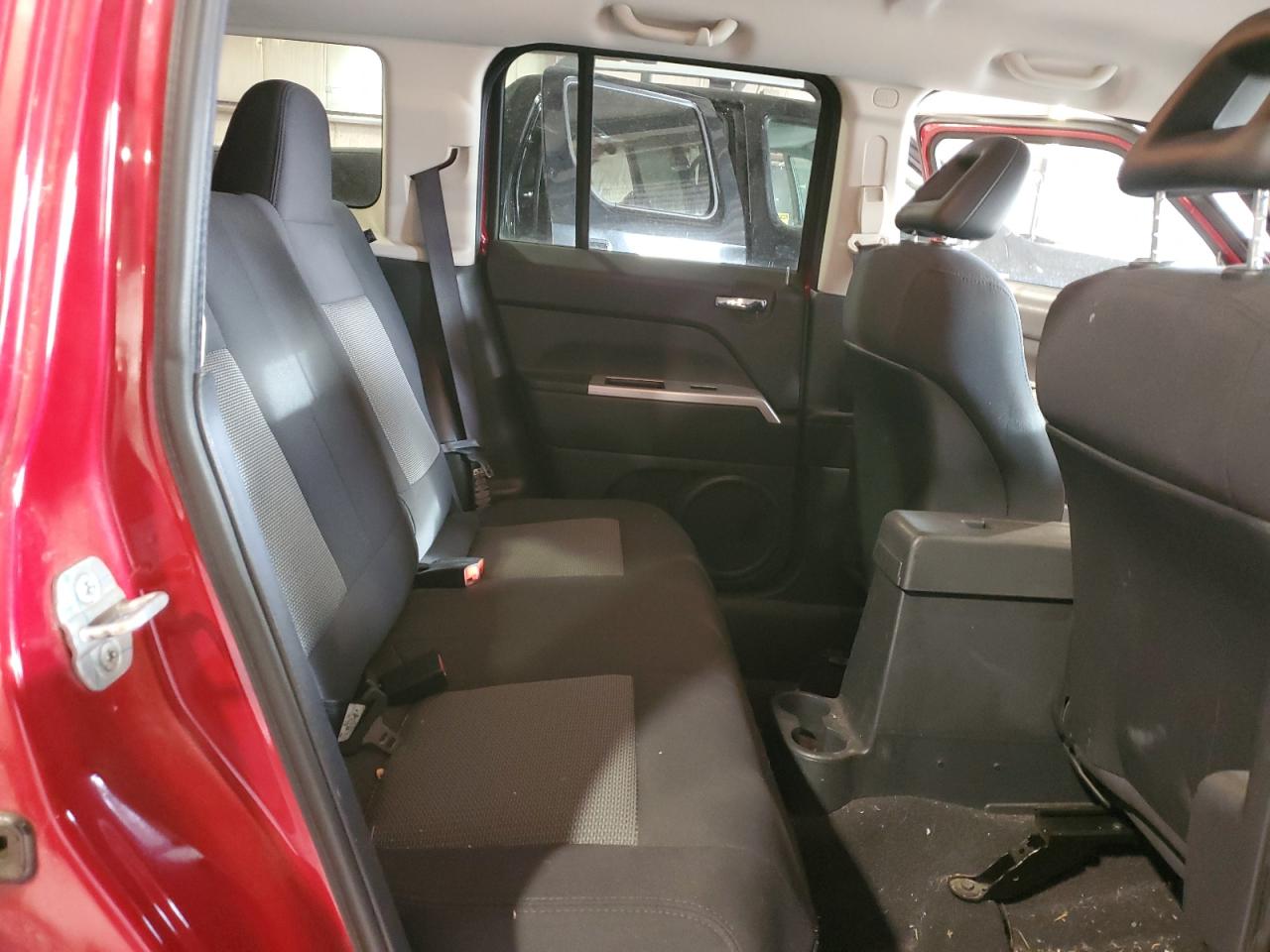 2008 Jeep Liberty (Patriot) - Image 11