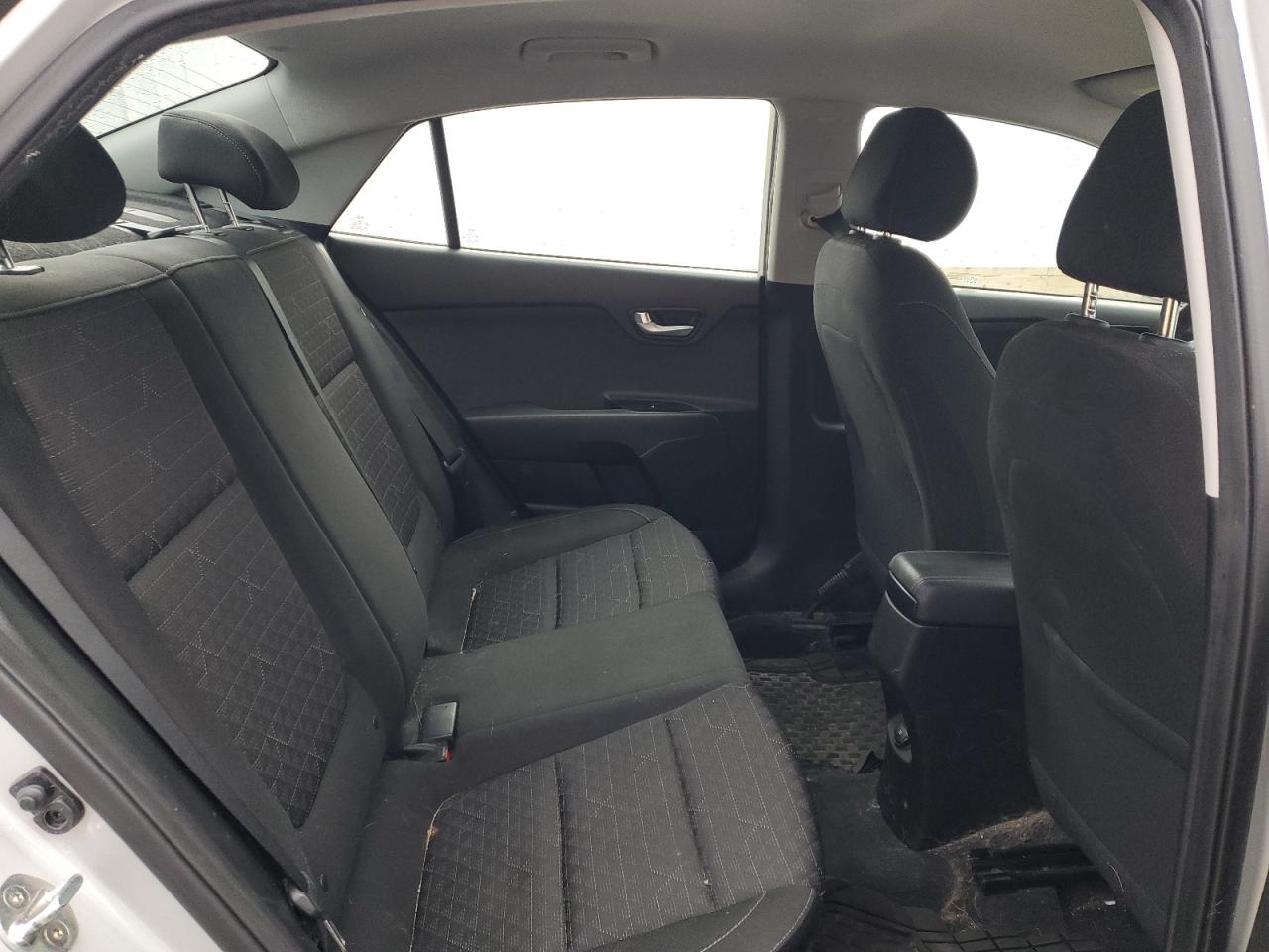 2018 Kia Rio - Image 10