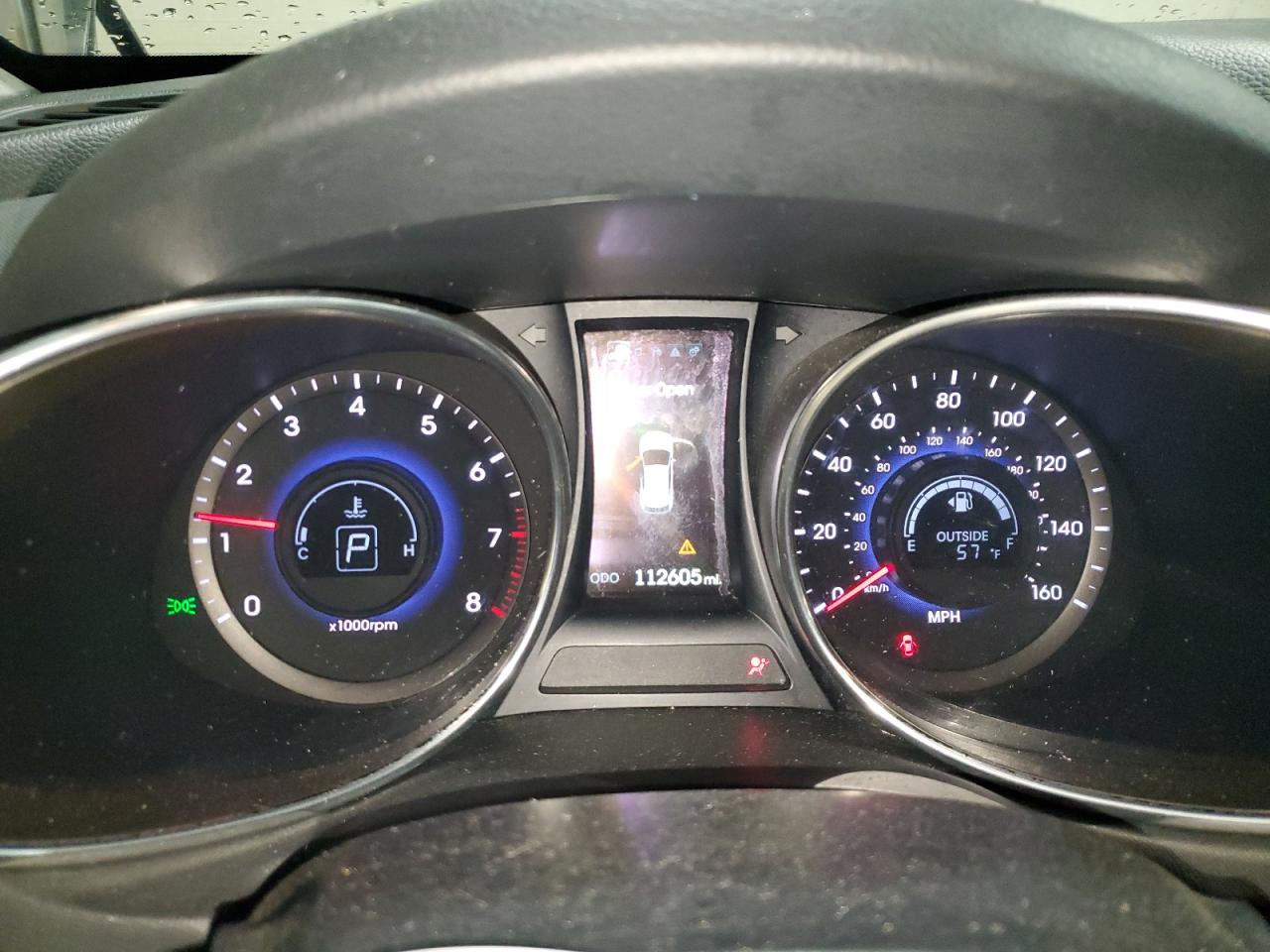 2016 Hyundai Santa Fe - Image 9