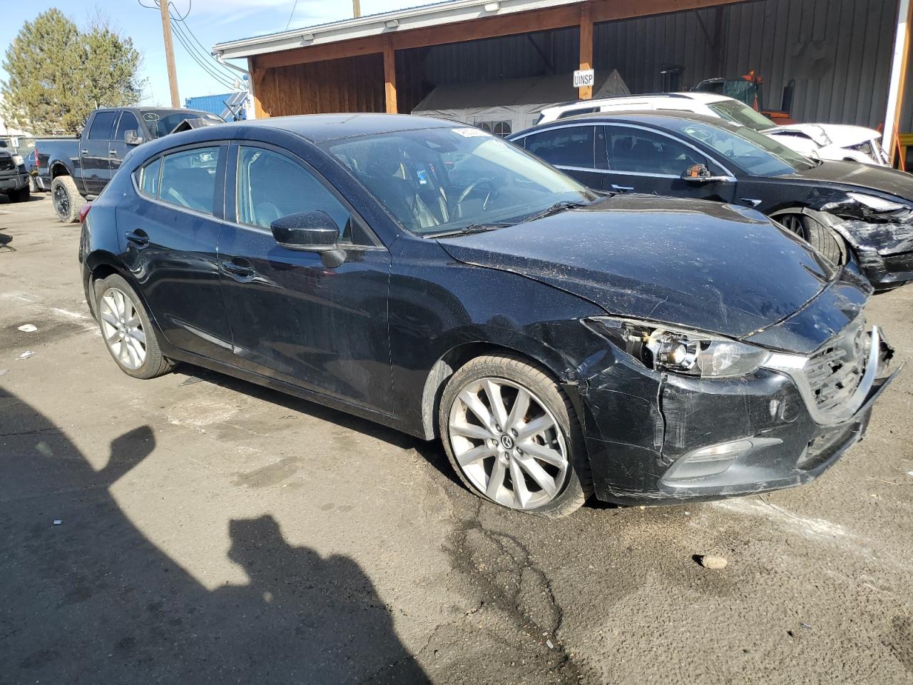 2017 Mazda 3 - Image 4
