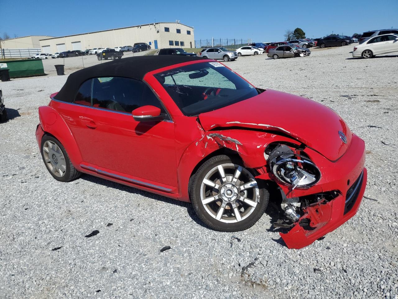 2019 Volkswagen Beetle - Image 4