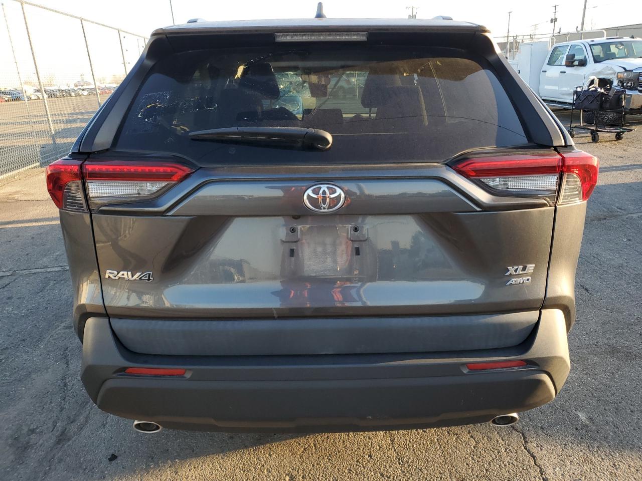 2019 Toyota RAV 4 - Image 6