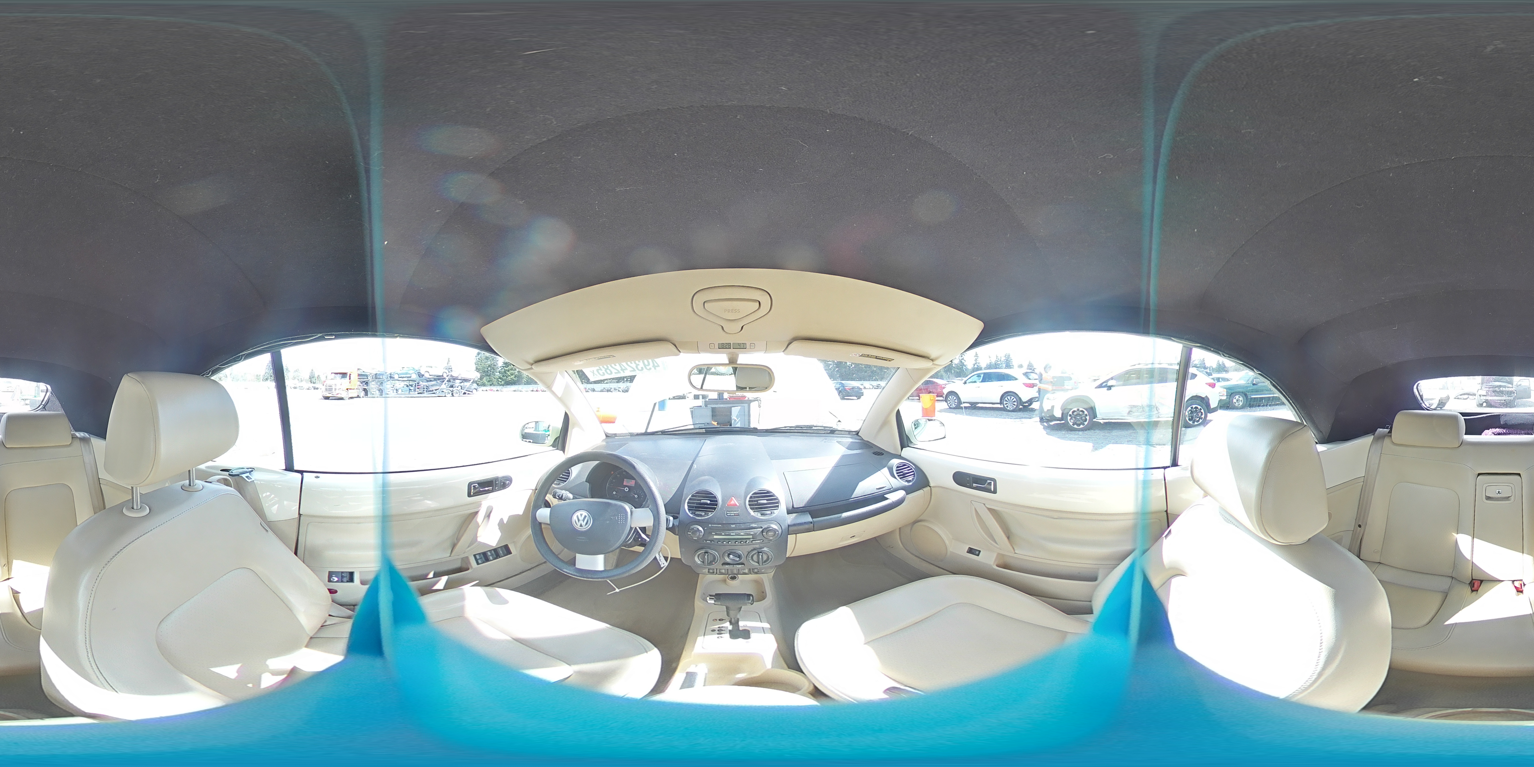 2006 Volkswagen Beetle - Image 12