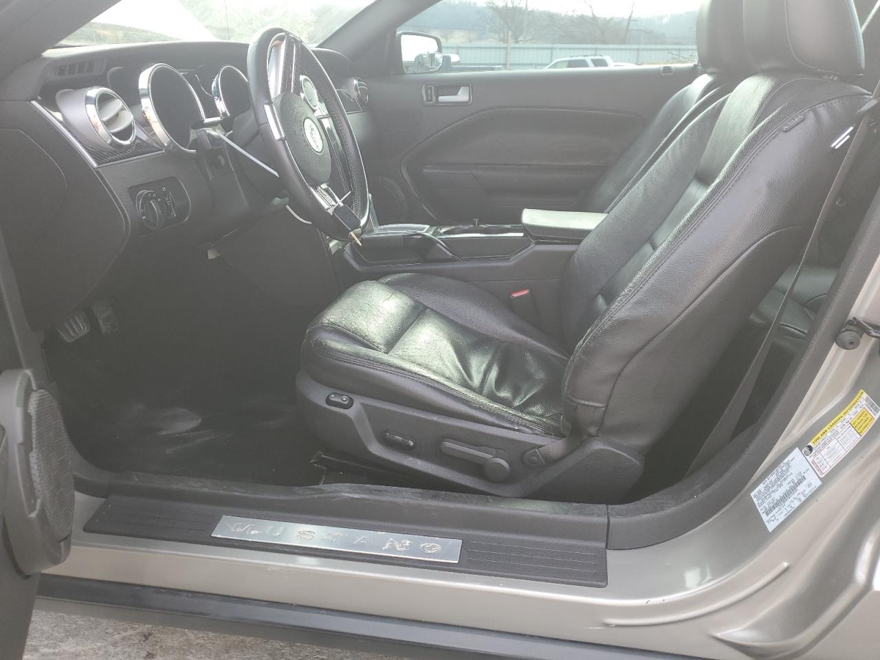 2008 Ford Mustang - Image 7