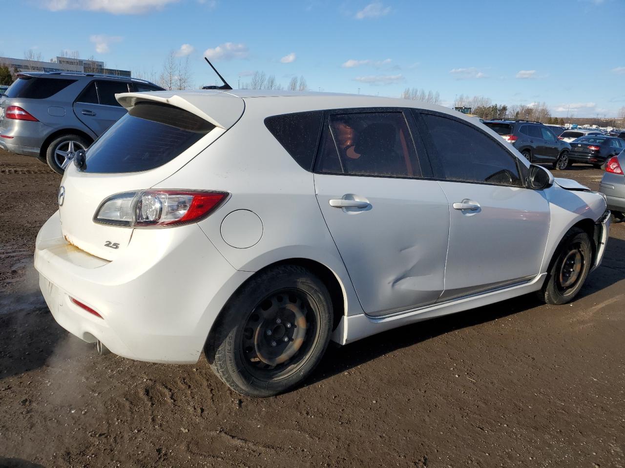 2011 Mazda 3 - Image 3