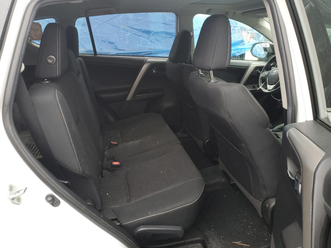 2018 Toyota RAV 4 - Image 11