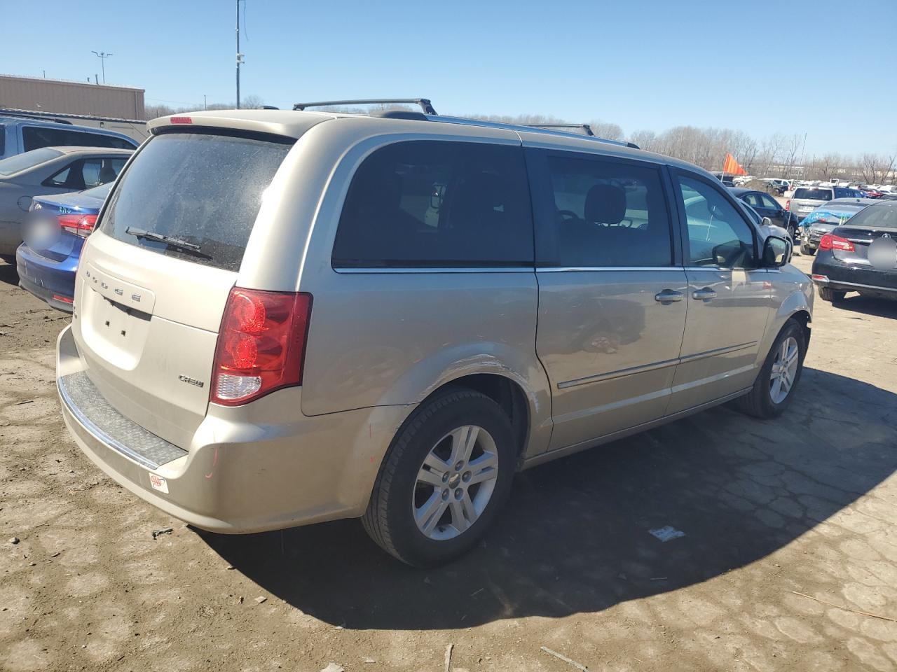 2013 Dodge Caravan - Image 3