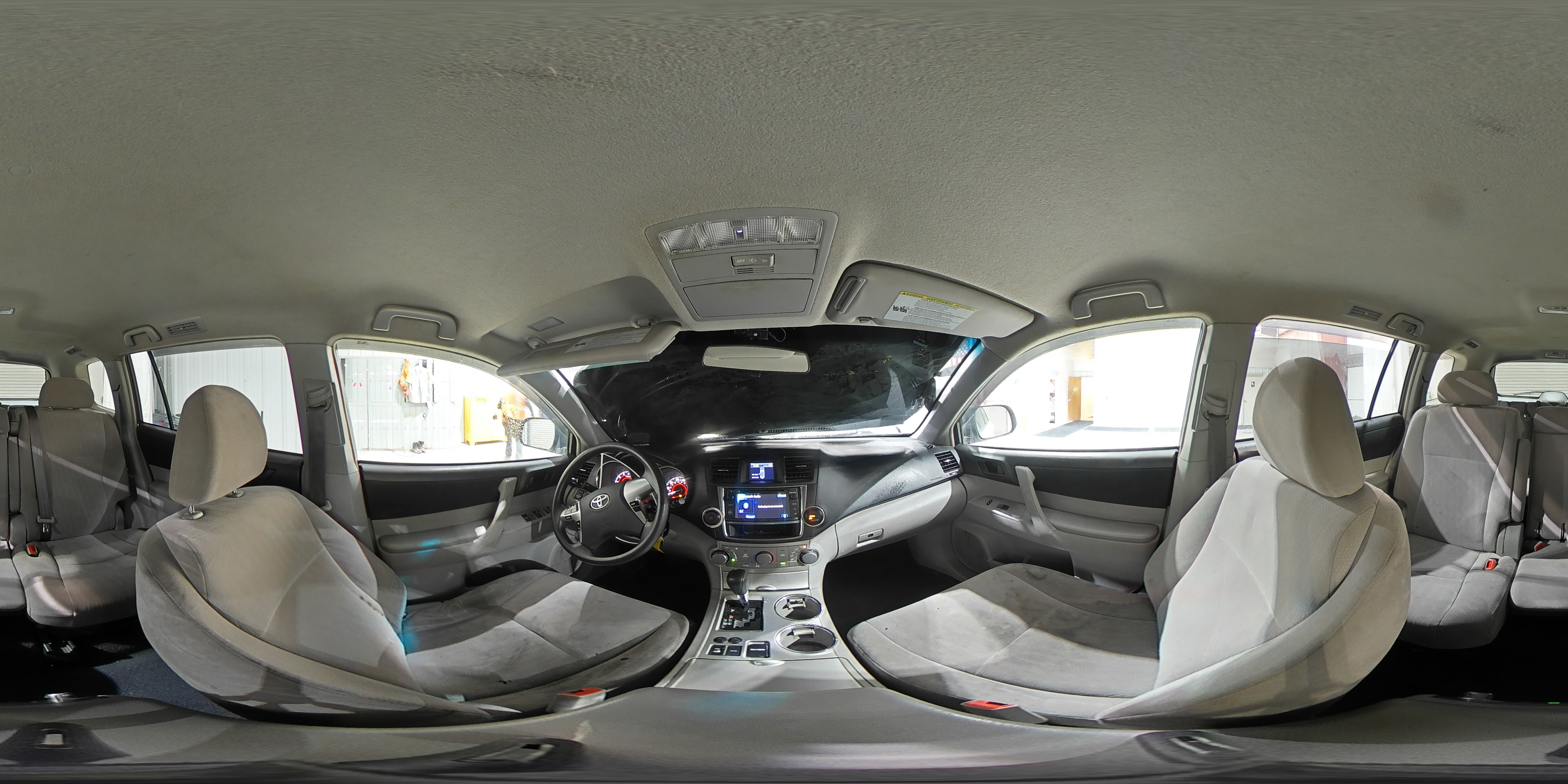 2013 Toyota Highlander - Image 15