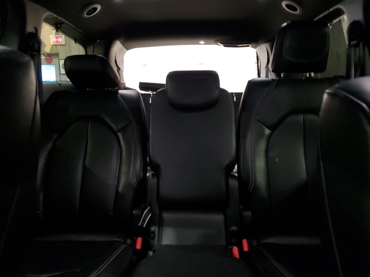 2022 Chrysler Pacifica - Image 10