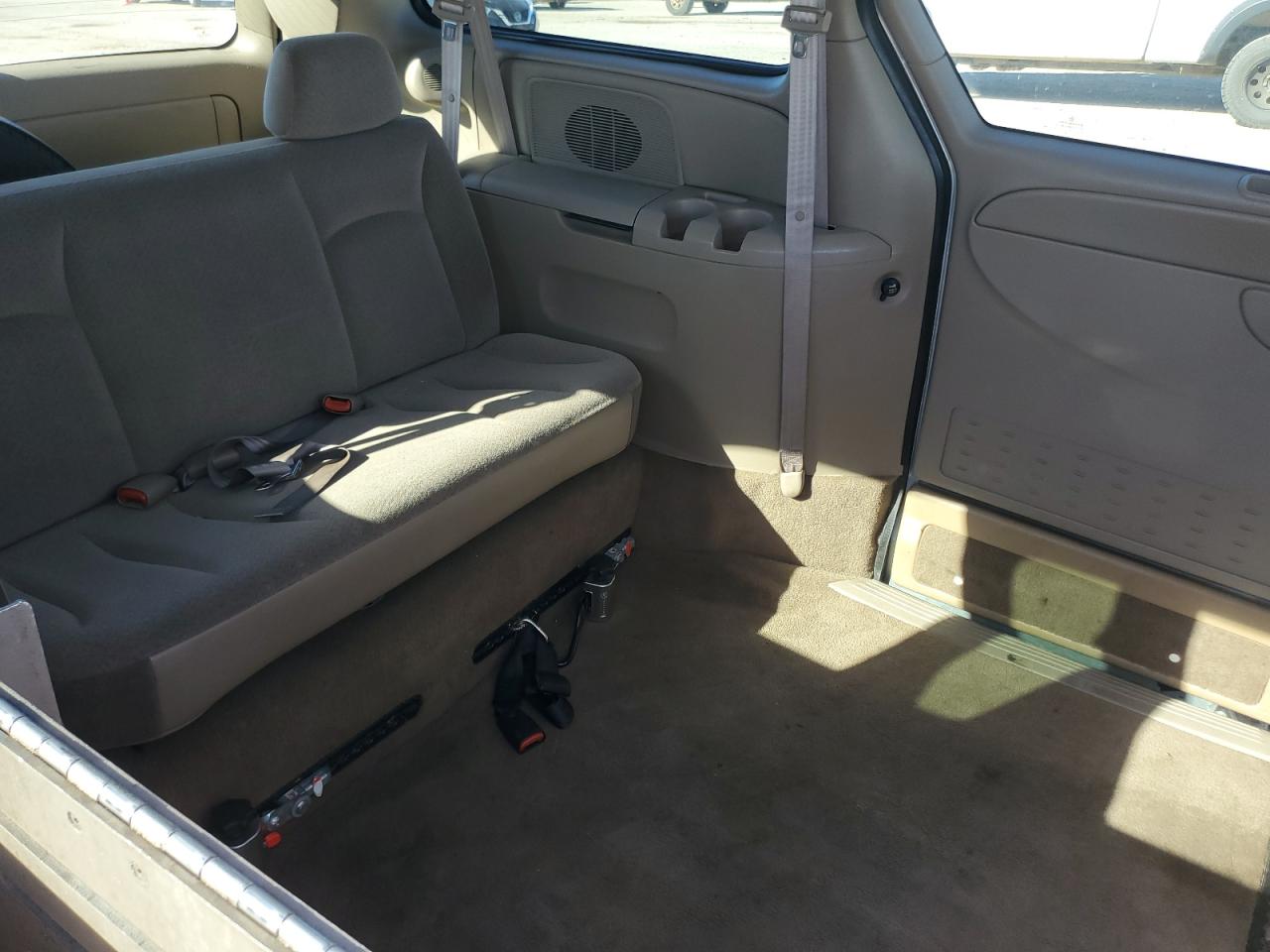 2003 Dodge Grand Caravan Sport VIN: 2D4GP44L73R207035 Lot: 49324265