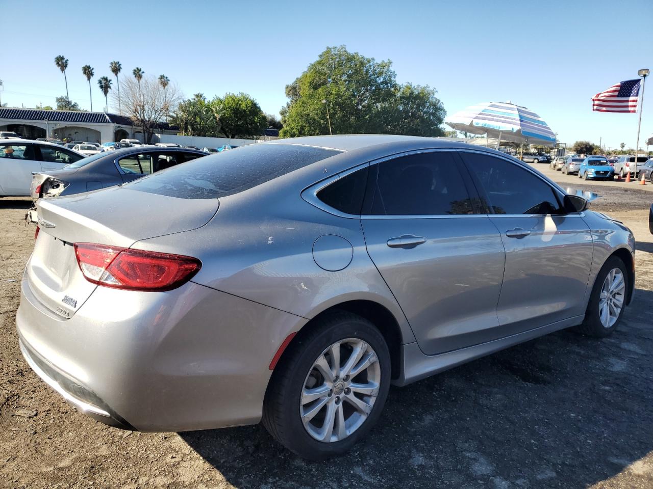2016 Chrysler 200 - Image 3