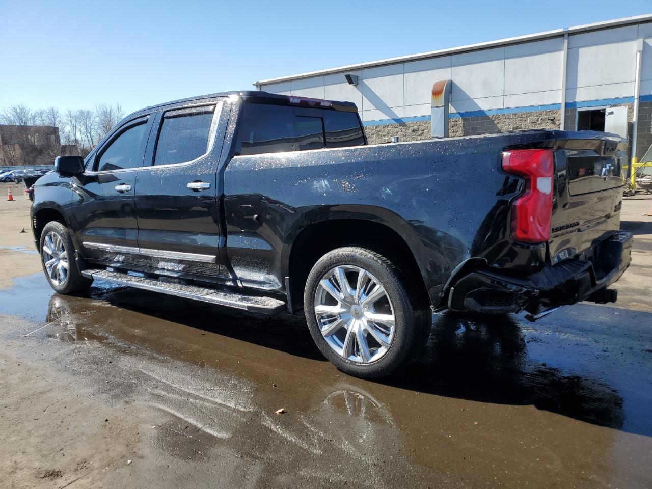 2022 Chevrolet Silverado - Image 2