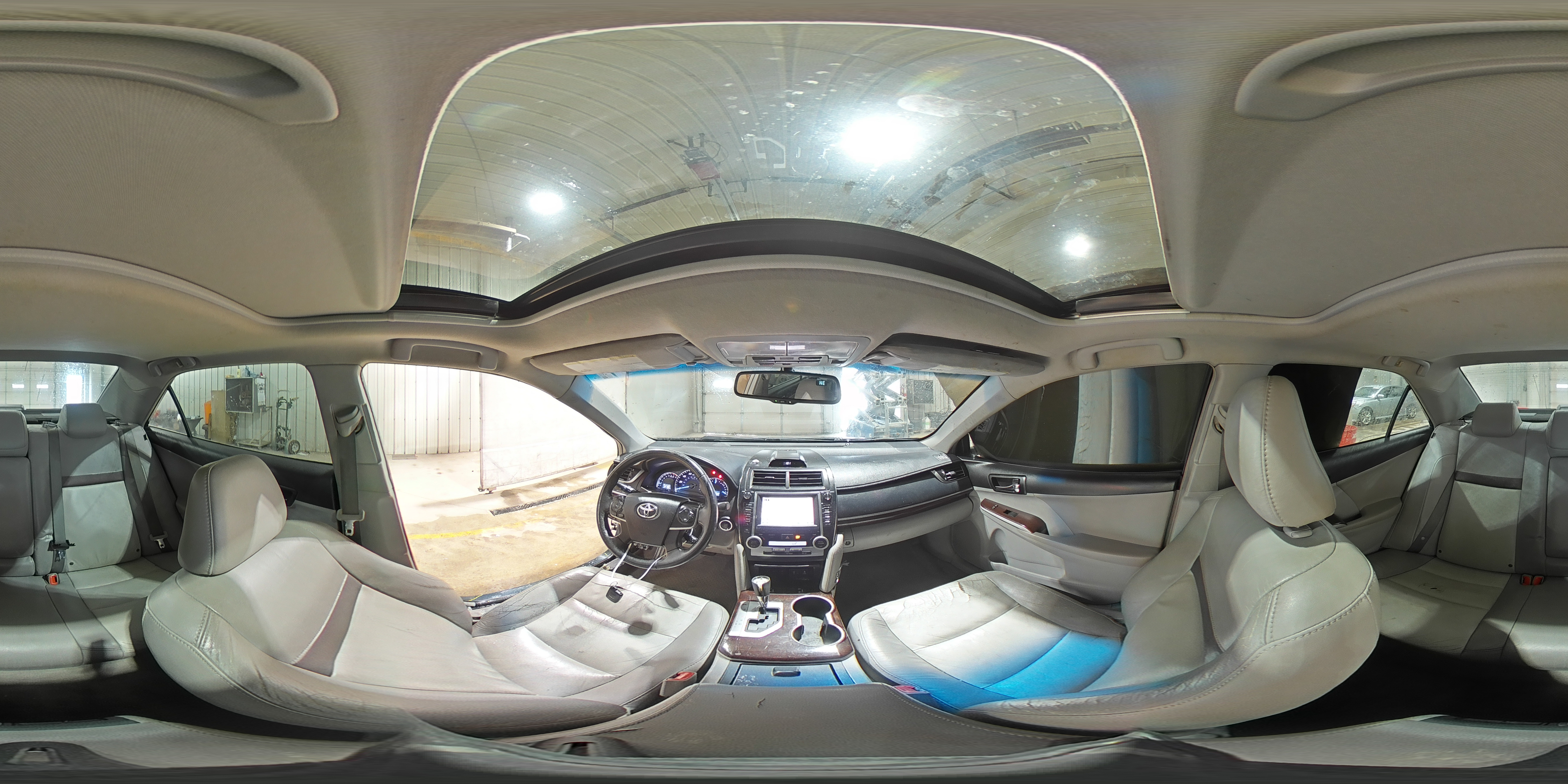 2012 Toyota Camry - Image 15