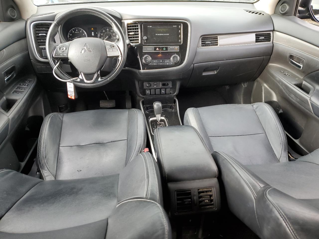 2019 Mitsubishi Outlander - Image 8