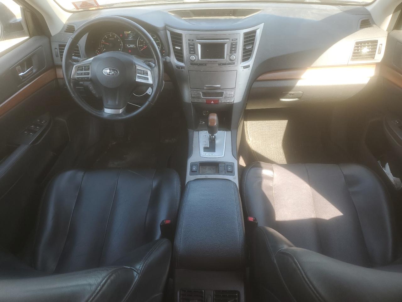 2014 Subaru Outback - Image 8