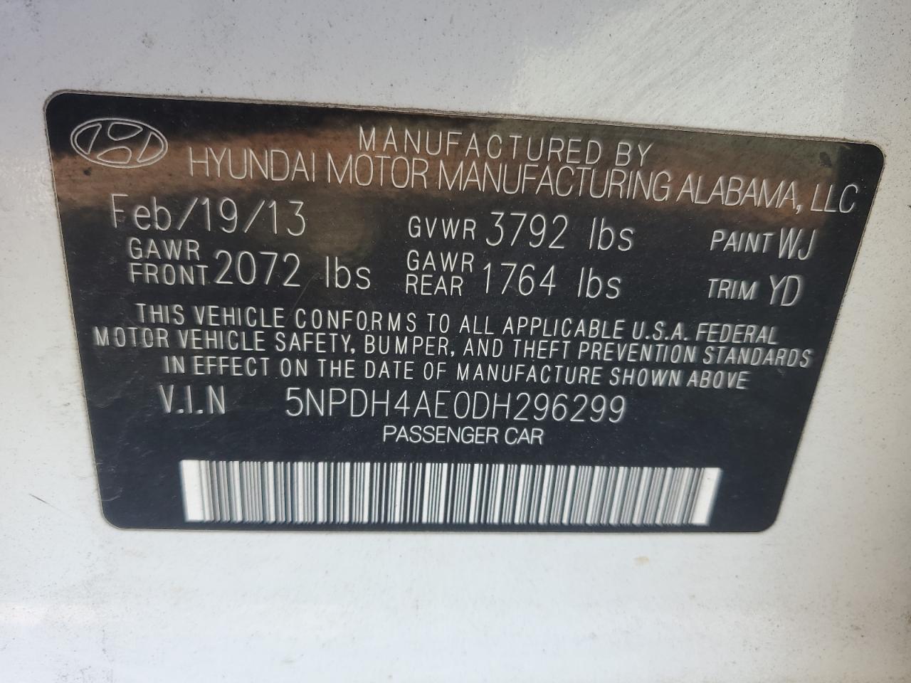 2013 Hyundai Elantra - Image 14