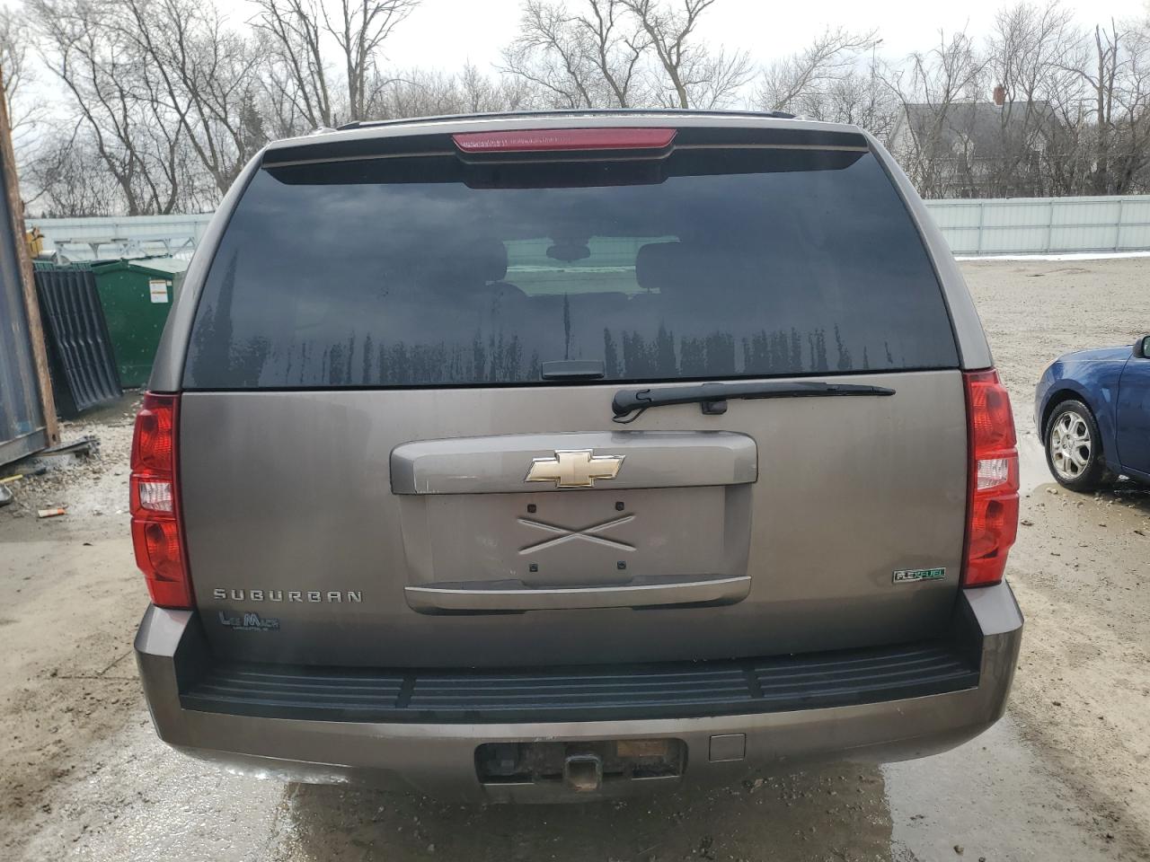 2011 Chevrolet Suburban - Image 6