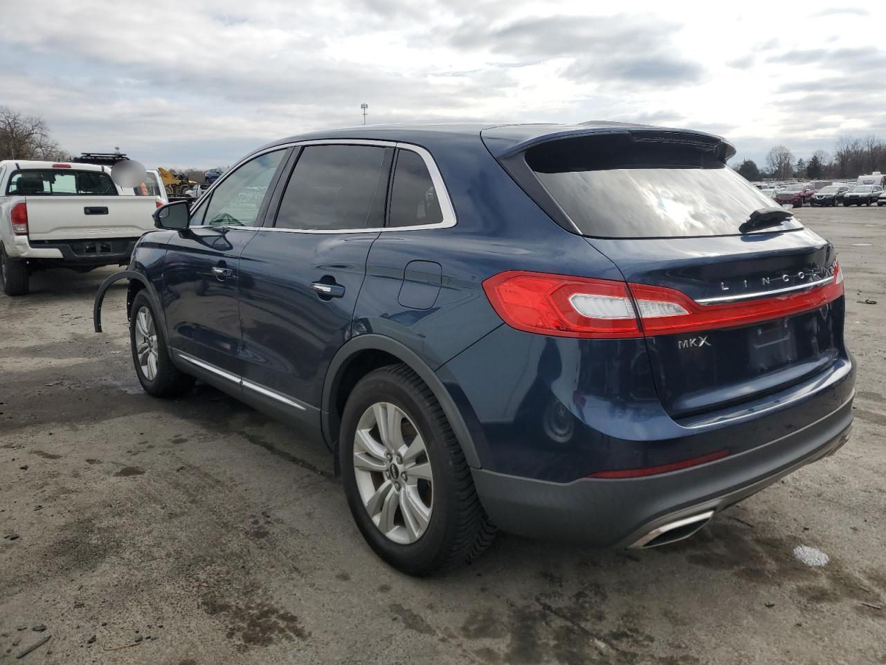 2017 Lincoln MKX - Image 2