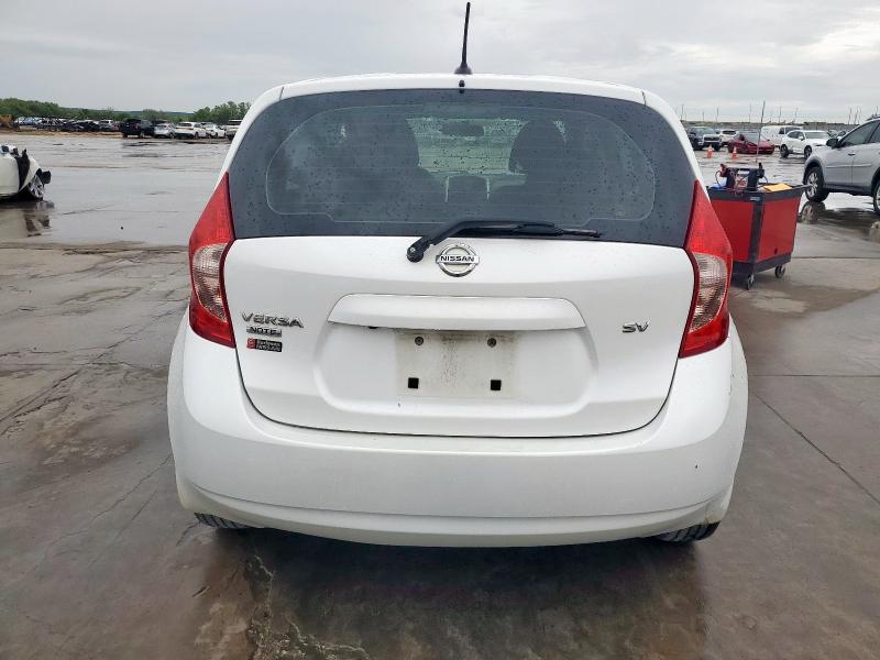  NISSAN VERSA 2016 Белы