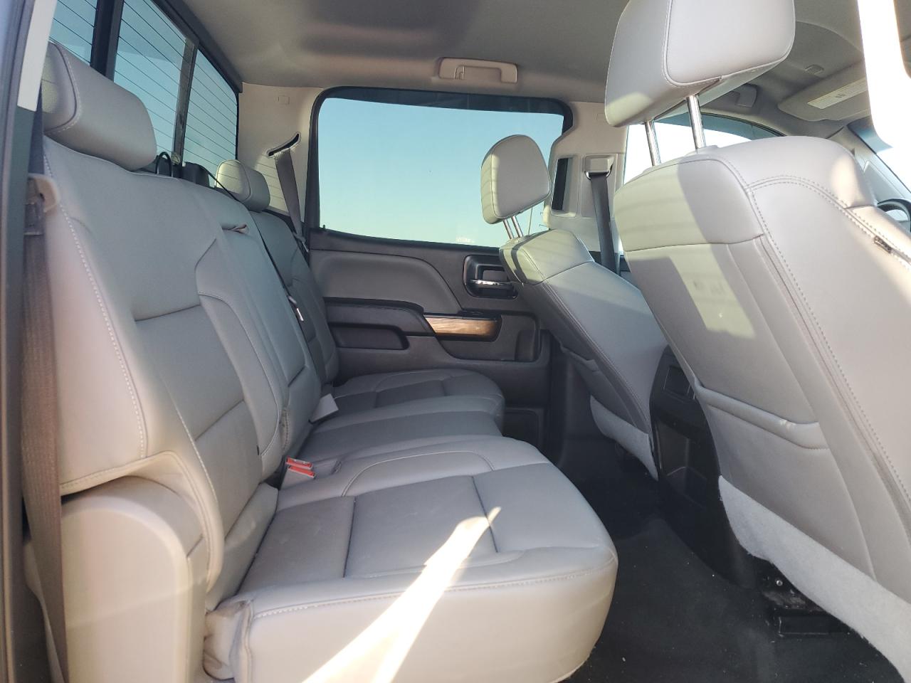 2018 Chevrolet Silverado - Image 10