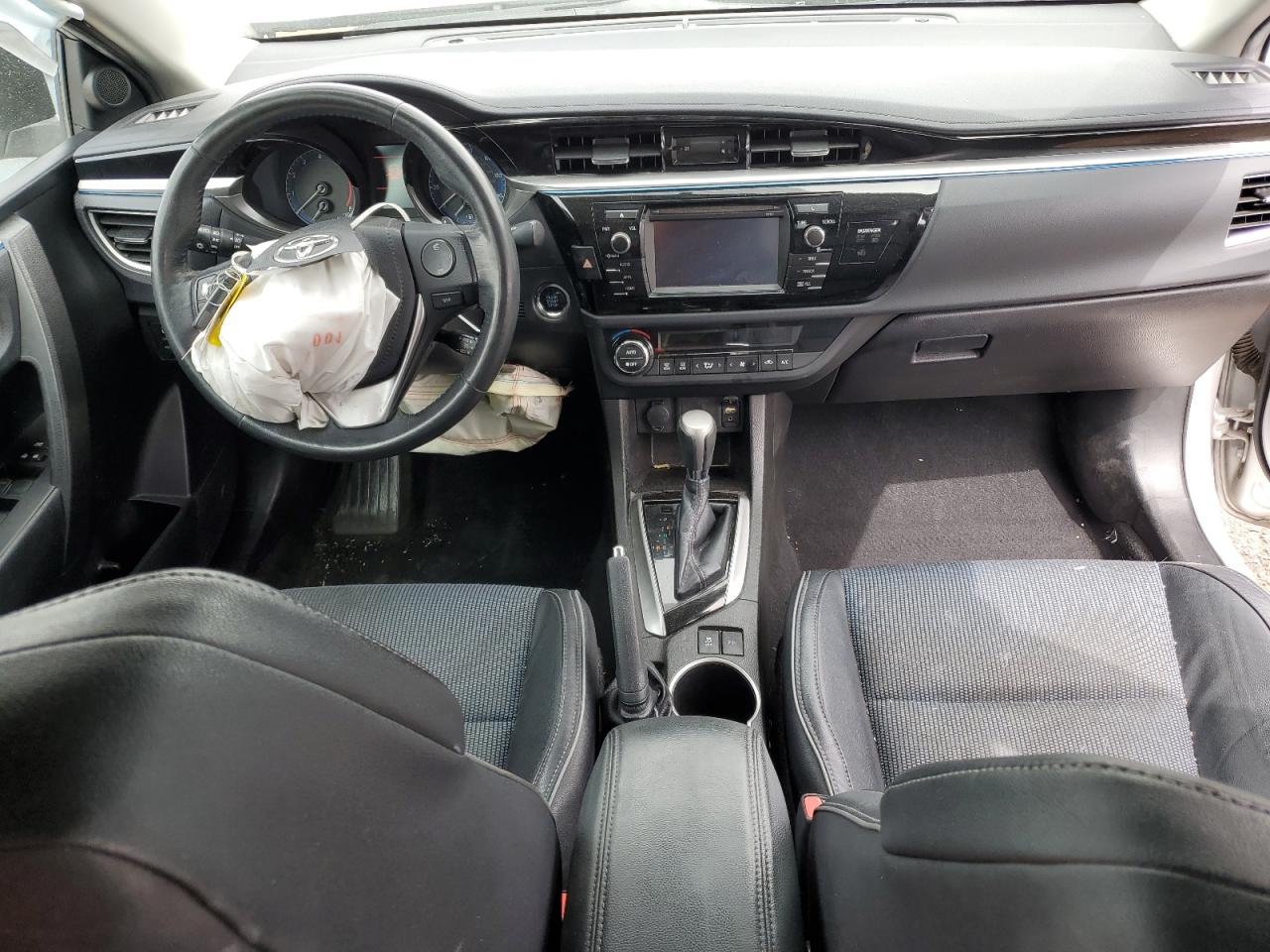2015 Toyota Corolla - Image 8