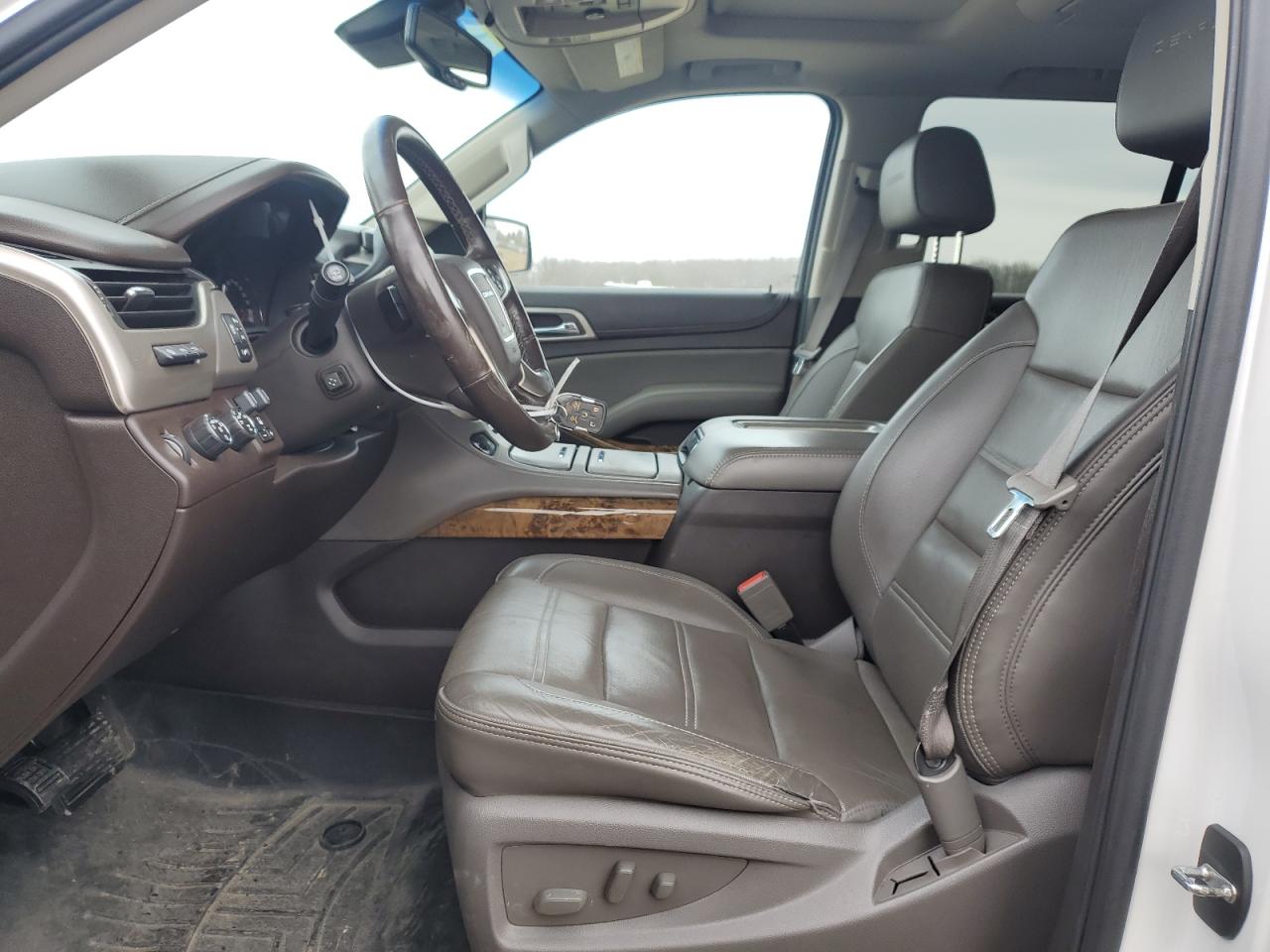 2016 GMC Yukon - Image 7