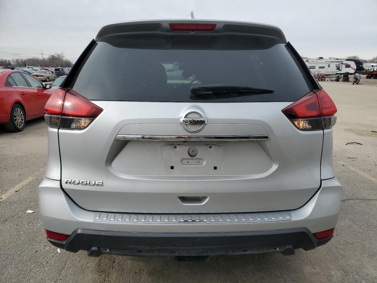 2017 Nissan Rogue - Image 6
