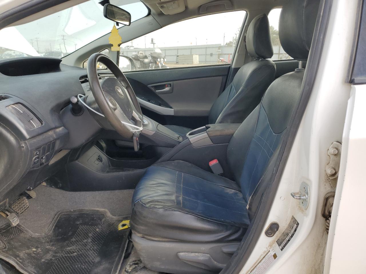 2012 Toyota Prius - Image 7