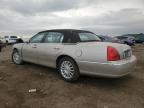 2004 Lincoln Town Car Executive იყიდება Elgin-ში, IL - Front End