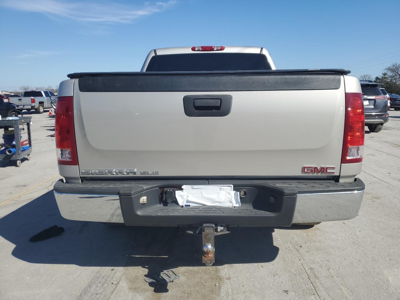 2007 GMC Sierra - Image 6